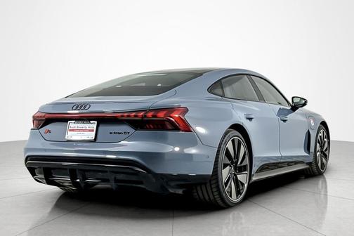 2026 Audi S e-tron GT Prestige quattro