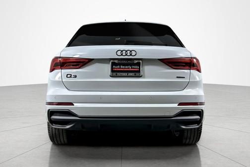 2025 Audi Q3 Premium 45 TFSI S line quattro Tiptronic