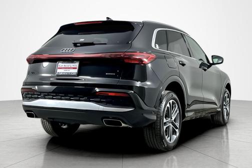 2025 Audi Q5 Premium TFSI quattro S tronic
