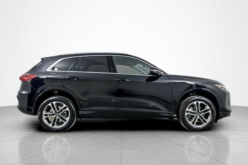 2025 Audi Q5 Premium TFSI quattro S tronic