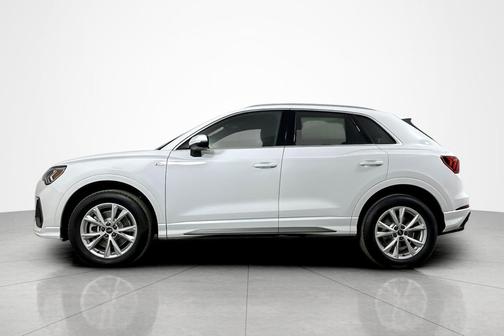 2025 Audi Q3 Premium 45 TFSI S line quattro Tiptronic
