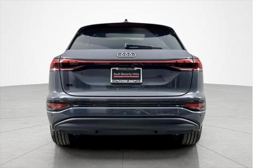 2025 Audi Q6 e-tron Premium Plus quattro