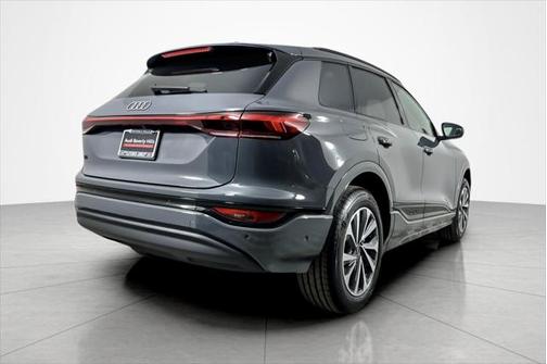2025 Audi Q6 e-tron Premium Plus quattro