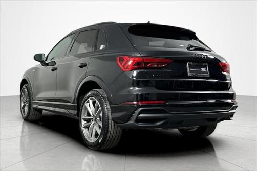 2024 Audi Q3 Premium 45 TFSI S line quattro Tiptronic