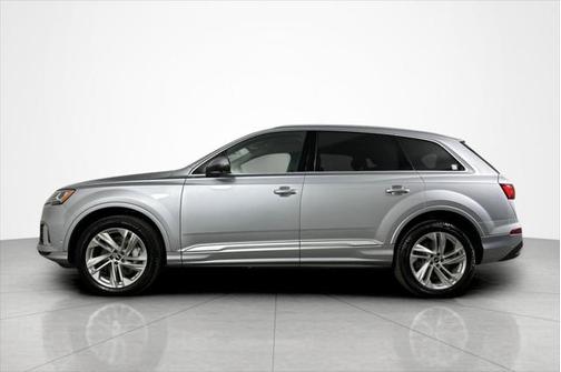 2022 Audi Q7 45 Premium Plus
