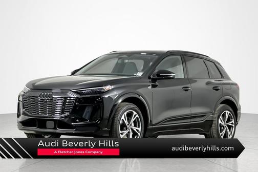 Mythos Black Metallic 2027 Audi Q6 e-tron Premium Plus