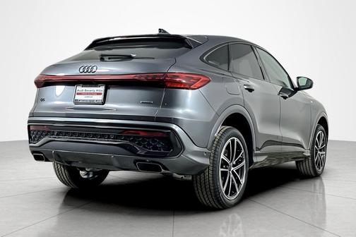 Daytona Gray Metallic 2026 Audi Q5 Sportback Premium Plus TFSI quattro S tronic