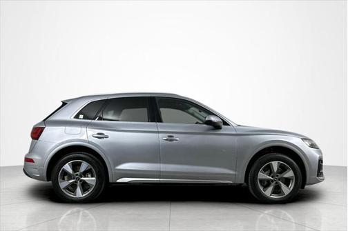 2023 Audi Q5 40 Premium Plus