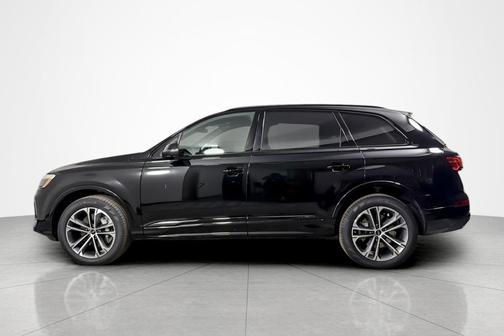 Mythos Black Metallic 2026 Audi Q7 45 Premium