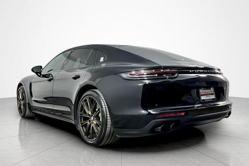 2018 Porsche Panamera 4