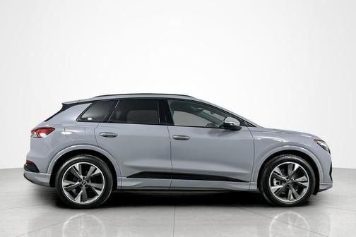 2024 Audi Q4 e-tron Premium Plus 55 quattro