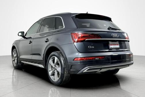 2022 Audi Q5 40 Premium Plus
