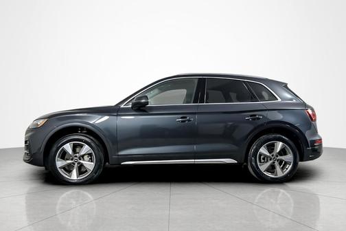 2022 Audi Q5 40 Premium Plus