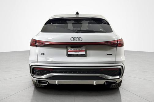 Glacier White Metallic 2026 Audi Q5 Sportback Premium Plus TFSI quattro S tronic