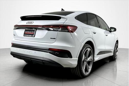 2025 Audi Q4 e-tron Sportback Premium 55 quattro