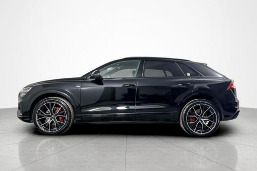 2022 Audi Q8 55 Premium Plus