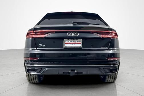 2022 Audi Q8 55 Premium Plus