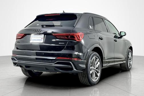 2025 Audi Q3 Premium 45 TFSI S line quattro Tiptronic