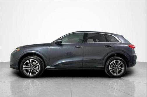 2025 Audi Q5 Premium