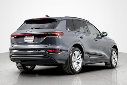 2025 Audi Q6 e-tron Premium