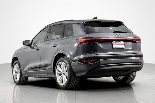 2025 Audi Q6 e-tron Premium