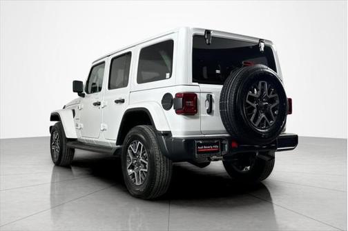 2024 Jeep Wrangler 4-Door Sahara 4x4