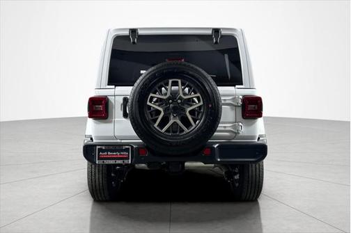 2024 Jeep Wrangler 4-Door Sahara 4x4