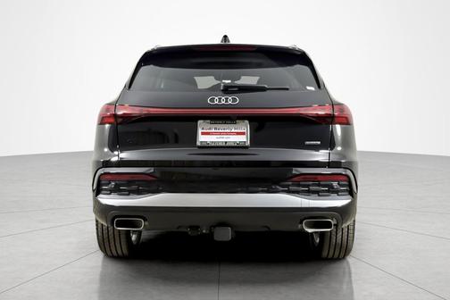 Mythos Black Metallic 2025 Audi Q5 Premium Plus 2.0 TFSI quattro