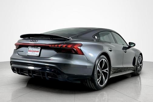 2024 Audi e-tron GT Premium Plus quattro