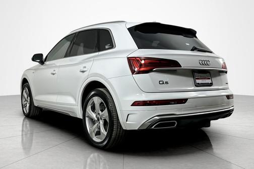 2023 Audi Q5 45 S line Premium Plus