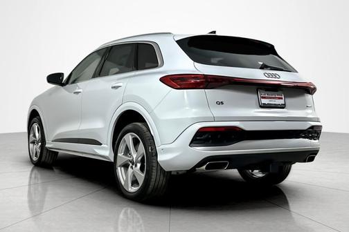 2025 Audi Q5 Premium Plus