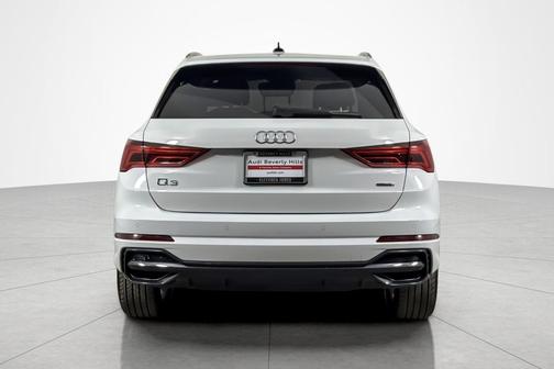 2022 Audi Q3 45 S line Premium