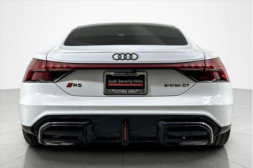 2025 Audi RS e-tron GT performance