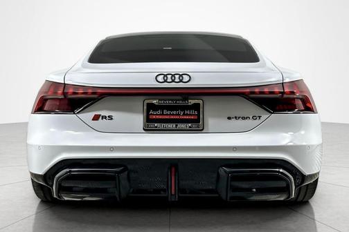 2025 Audi RS e-tron GT performance