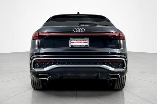 Mythos Black Metallic 2026 Audi Q5 Sportback Premium Plus TFSI quattro S tronic
