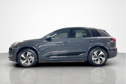 2025 Audi Q6 e-tron Premium Plus quattro