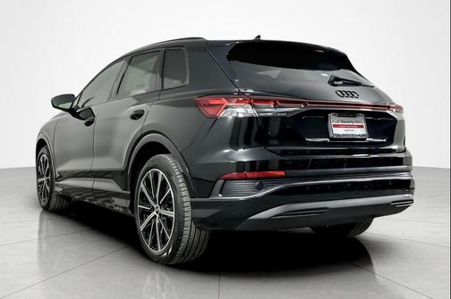 2025 Audi Q4 e-tron Premium 45 quattro