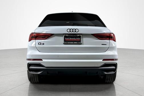 2025 Audi Q3 Premium 45 TFSI S line quattro Tiptronic