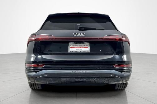 2024 Audi Q8 e-tron Premium Plus