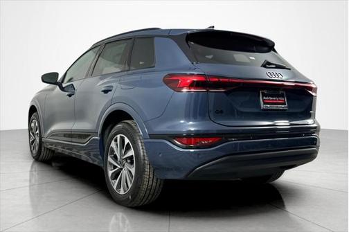 2025 Audi Q6 e-tron Premium Plus quattro