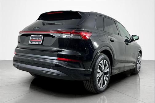 2025 Audi Q4 e-tron Premium 45 RWD