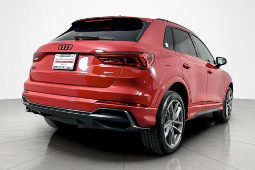 2022 Audi Q3 45 S line Premium