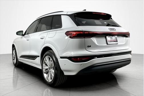 2025 Audi Q6 e-tron Premium