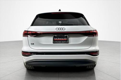 2025 Audi Q6 e-tron Premium