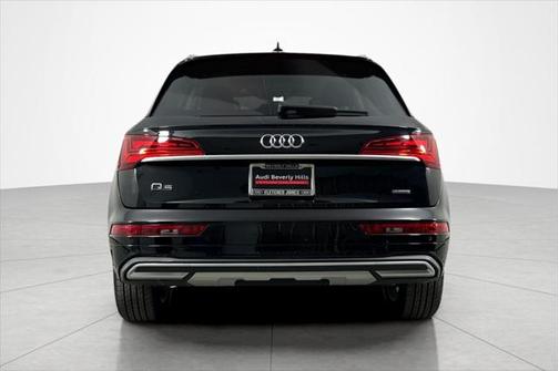 2022 Audi Q5 40 Premium Plus