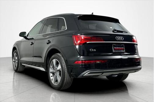 2022 Audi Q5 40 Premium Plus