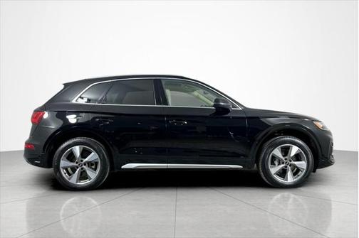 2022 Audi Q5 40 Premium Plus