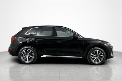 2022 Audi Q5 45 S line Premium