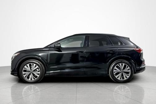 2025 Audi Q4 e-tron Premium 45 RWD