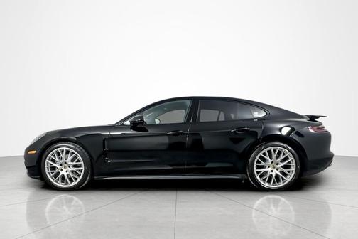 2018 Porsche Panamera 4